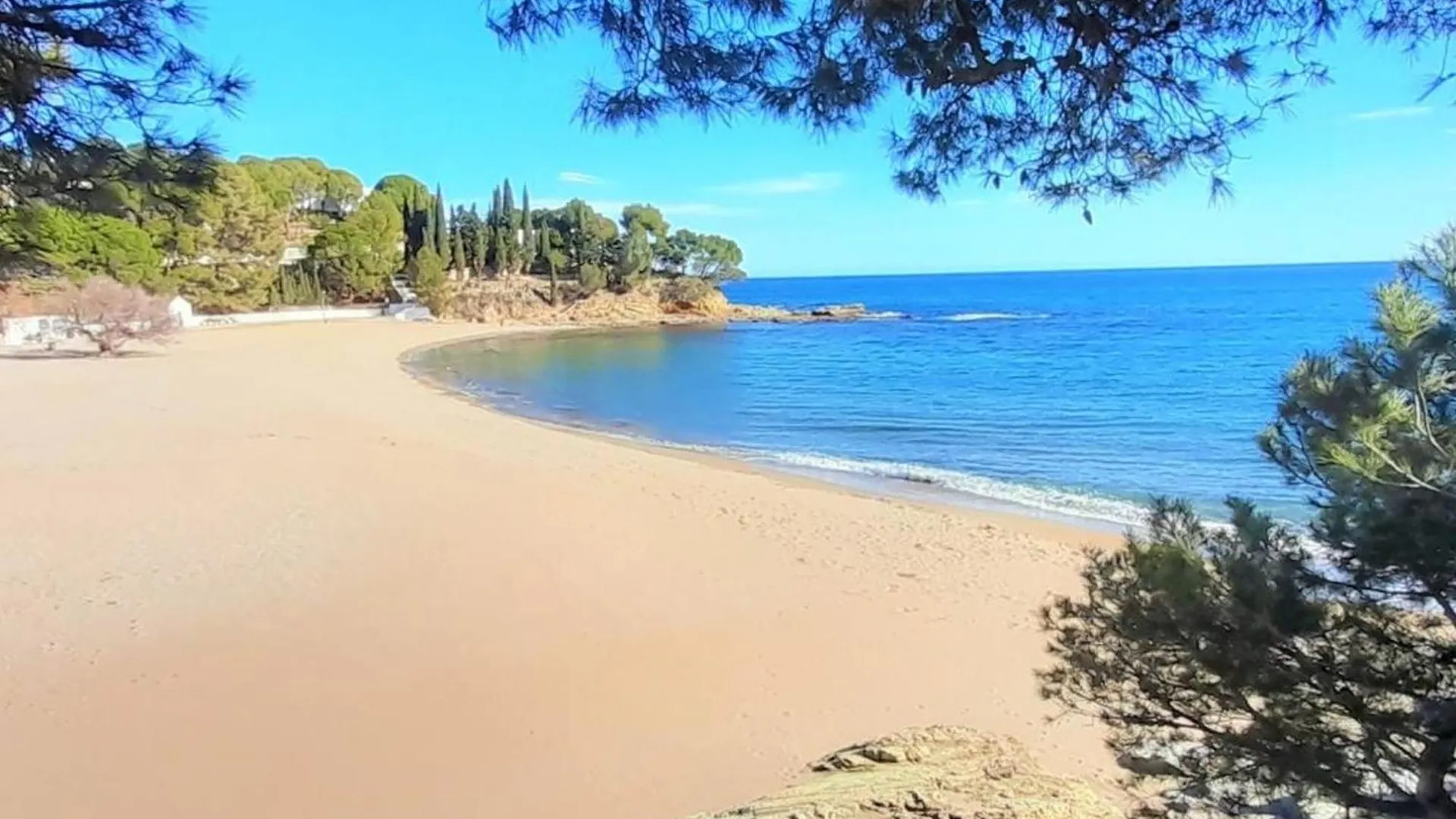 Apartamento Familiar Cerca De La Playa En Llanca Con Aparcamiento Y Mascotas Permitidas - Es-170-2 Apartament